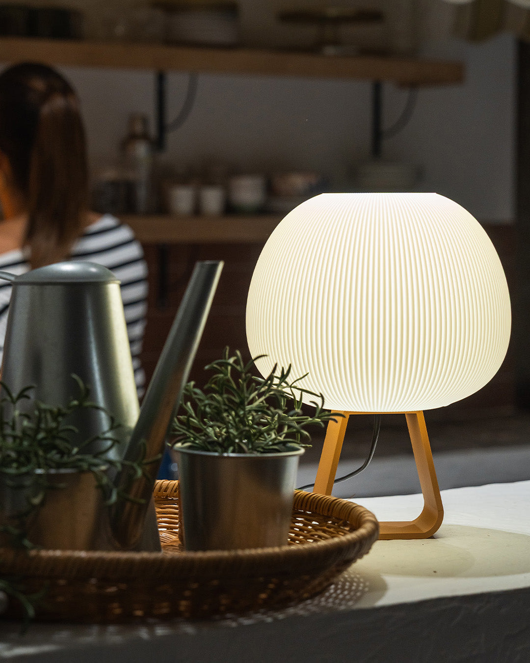 Mora Masa Lambası | Estetik ve Sade Dekoratif Lamba